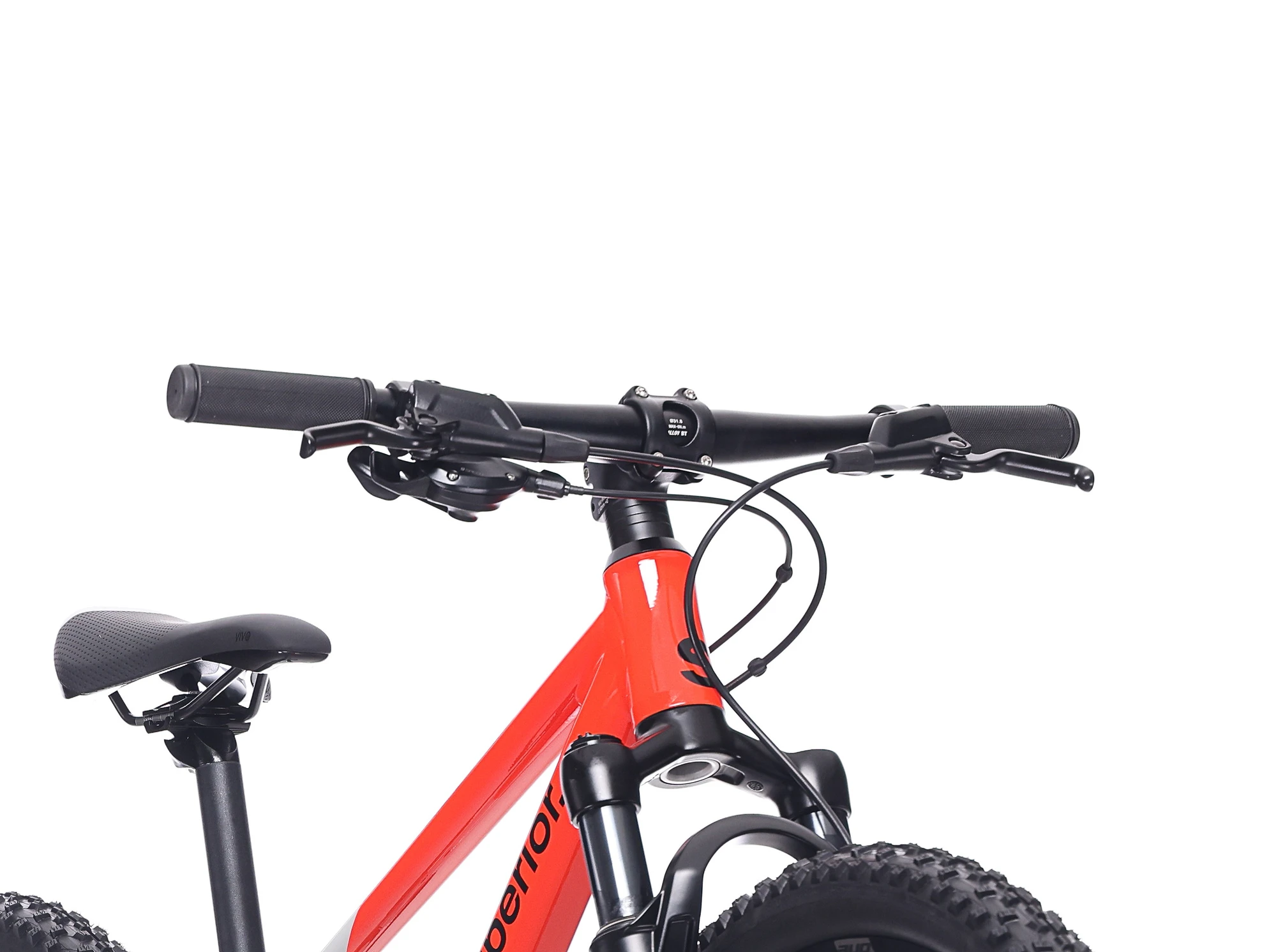 Detail radenia a komponentov Superior