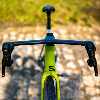 Carbon handlebar and stem combo